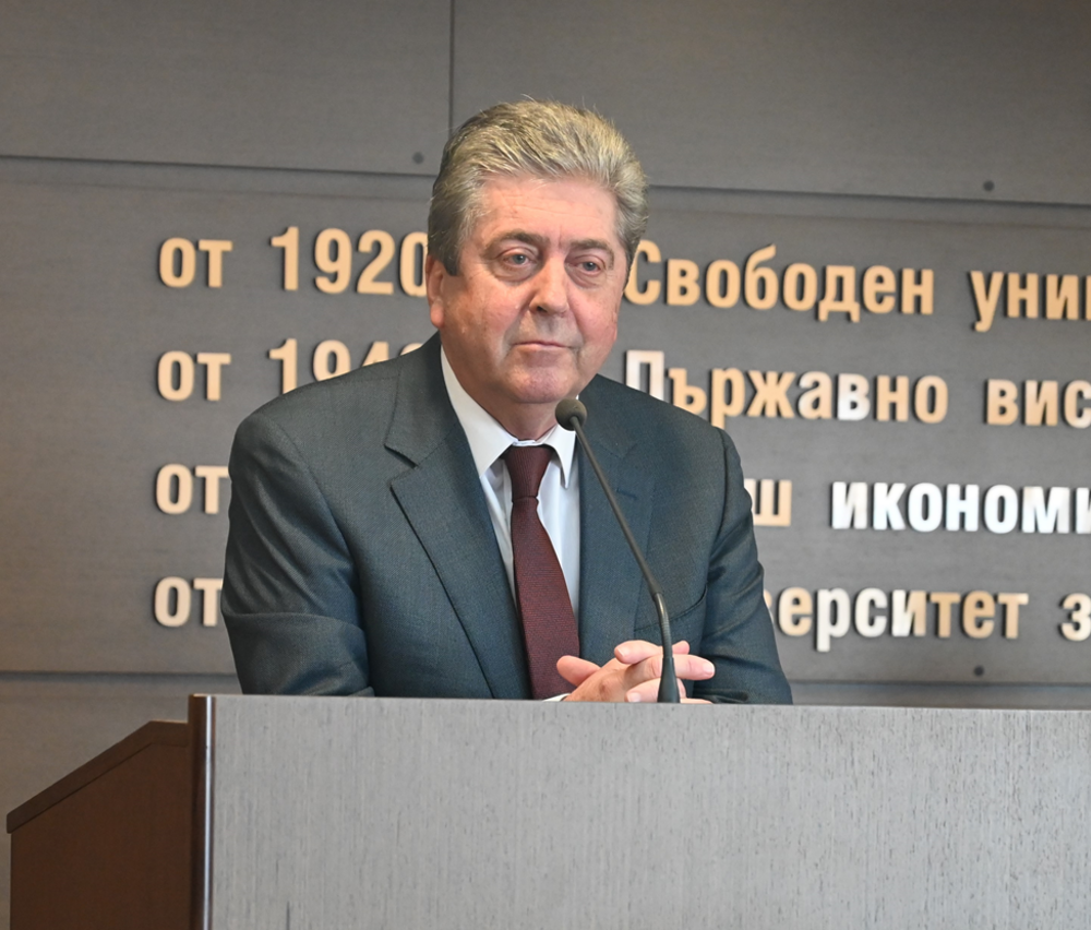 Георги Първанов изнесе публична лекция в УНСС и постави началото на цикъла „Срещи с историята"